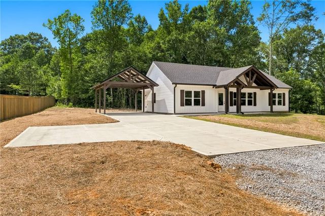 283 Hoke Golden Road, Bremen, GA 30110