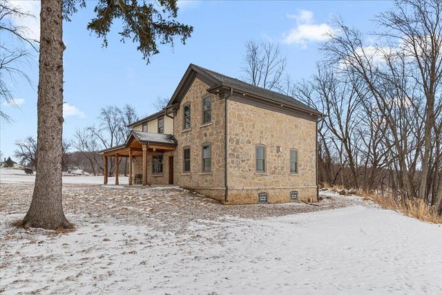 W3940 Campbell DRIVE, Campbellsport, WI 53010