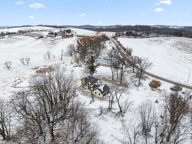 W3940 Campbell DRIVE, Campbellsport, WI 53010