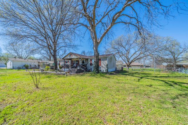 104 W Jefferson Street, Rice, TX 75155