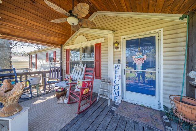 104 W Jefferson Street, Rice, TX 75155