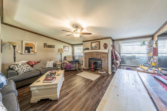104 W Jefferson Street, Rice, TX 75155
