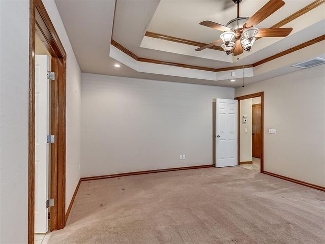 126 Stone Hollow Crossing, Midwest City, OK 73130