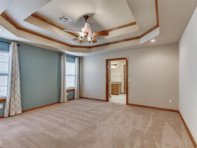 126 Stone Hollow Crossing, Midwest City, OK 73130