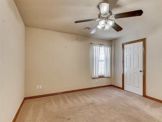 126 Stone Hollow Crossing, Midwest City, OK 73130