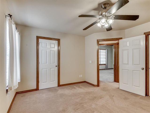 126 Stone Hollow Crossing, Midwest City, OK 73130