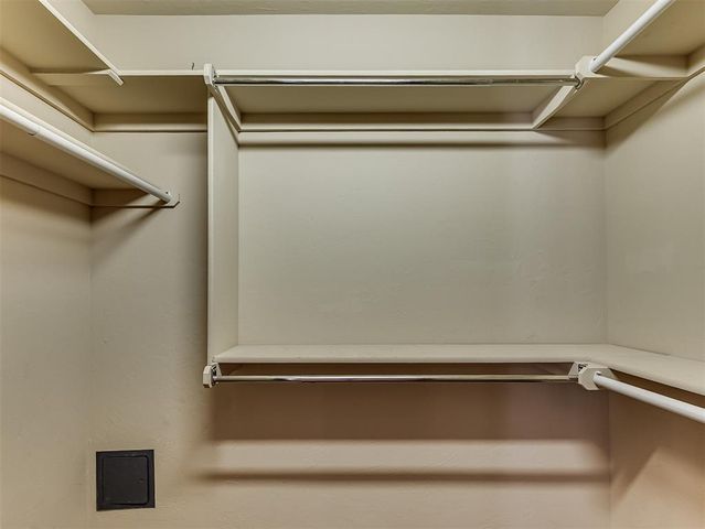 126 Stone Hollow Crossing, Midwest City, OK 73130