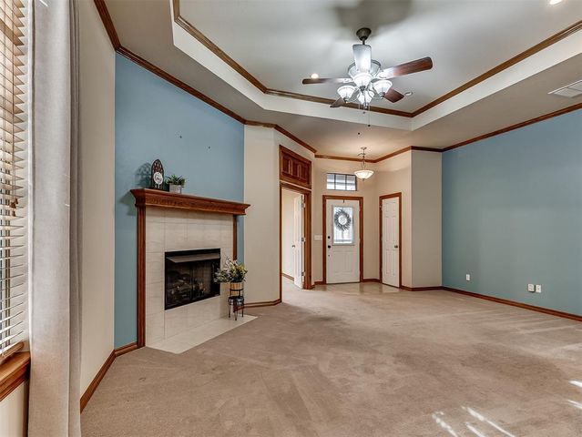 126 Stone Hollow Crossing, Midwest City, OK 73130