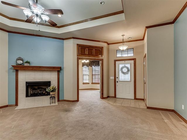 126 Stone Hollow Crossing, Midwest City, OK 73130