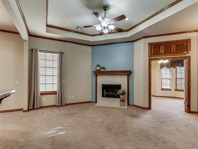 126 Stone Hollow Crossing, Midwest City, OK 73130