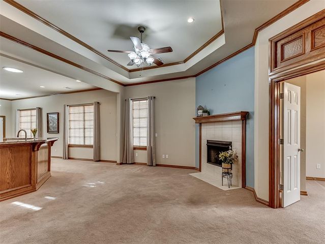 126 Stone Hollow Crossing, Midwest City, OK 73130