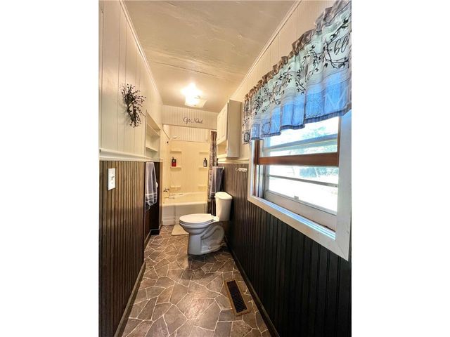 83025 160th Street, Sacred Heart, MN 56285