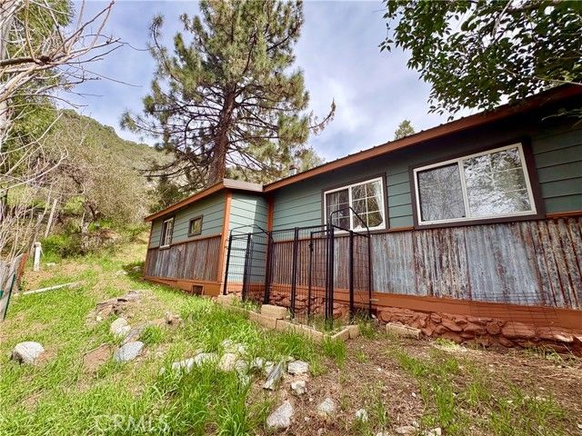 36750 Hilltop, Mentone, CA 92359