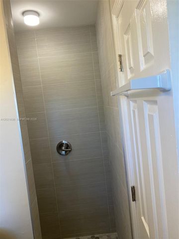 2325 N 25th Ave 2325, Hollywood, FL 33020