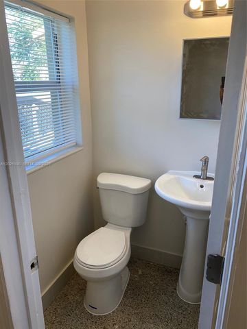 2325 N 25th Ave 2325, Hollywood, FL 33020