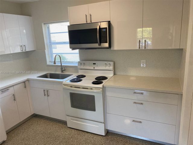 2325 N 25th Ave 2325, Hollywood, FL 33020