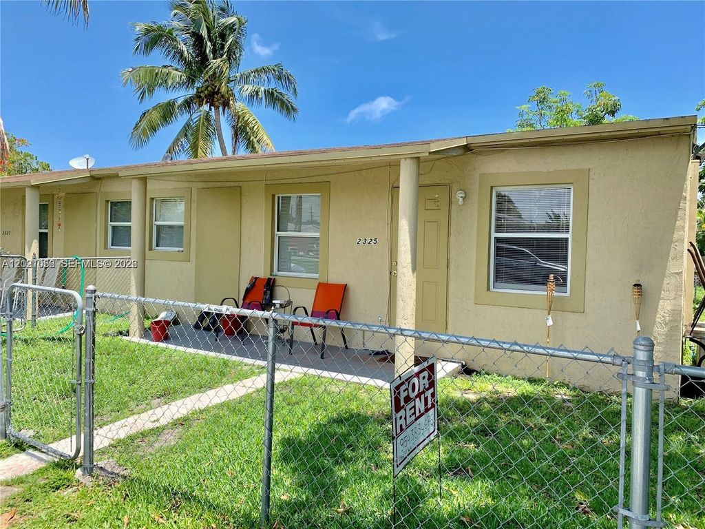 2325 N 25th Ave 2325, Hollywood, FL 33020