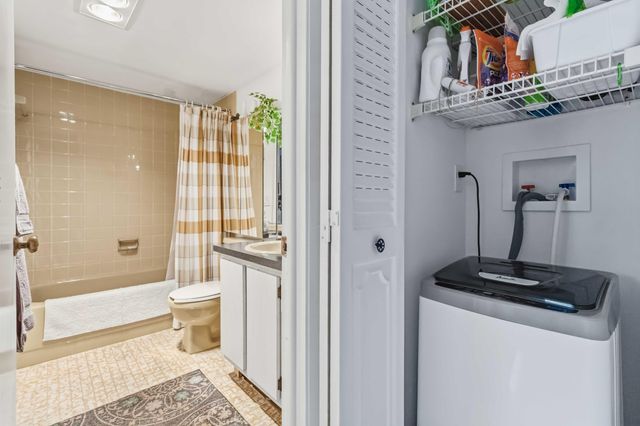 1024 SE 5th Avenue 107, Dania Beach, FL 33004