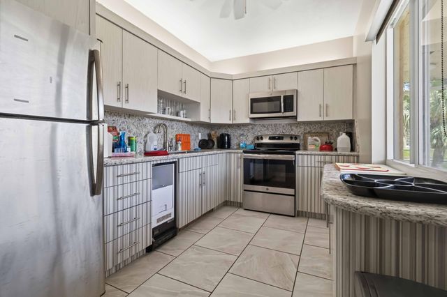 1024 SE 5th Avenue 107, Dania Beach, FL 33004