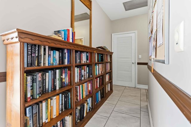 1024 SE 5th Avenue 107, Dania Beach, FL 33004