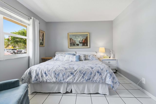 1024 SE 5th Avenue 107, Dania Beach, FL 33004