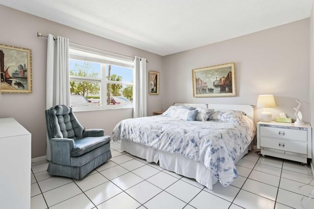 1024 SE 5th Avenue 107, Dania Beach, FL 33004