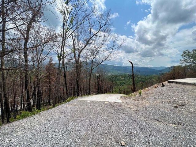 2518 Hatcher Mtn Road, Sevierville, TN 37862