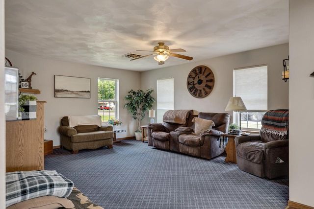 121 Steiner TERRACE, Prairie Du Chien, WI 53821