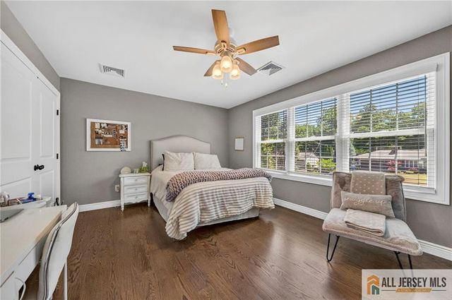 43 Pennington Avenue, Colonia, NJ 07067
