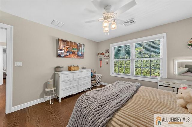 43 Pennington Avenue, Colonia, NJ 07067