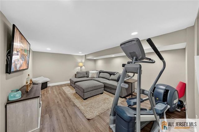 43 Pennington Avenue, Colonia, NJ 07067
