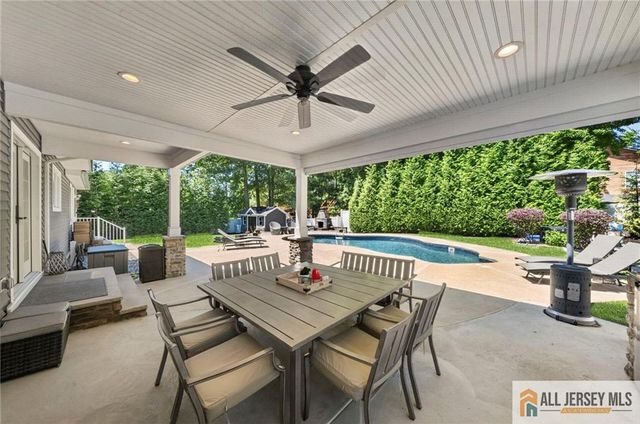43 Pennington Avenue, Colonia, NJ 07067
