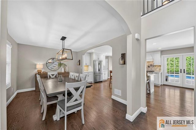 43 Pennington Avenue, Colonia, NJ 07067