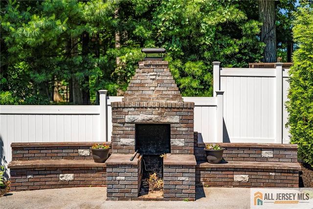 43 Pennington Avenue, Colonia, NJ 07067
