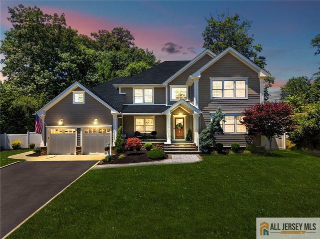 43 Pennington Avenue, Colonia, NJ 07067