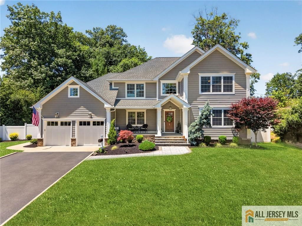 43 Pennington Avenue, Colonia, NJ 07067