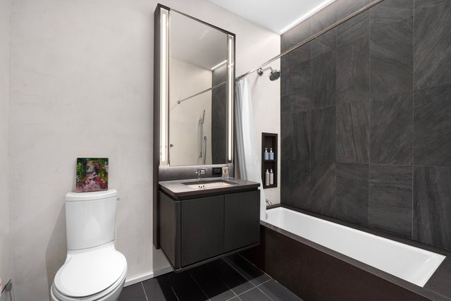 77 Charlton St Apt N4E, New York City, NY 10014