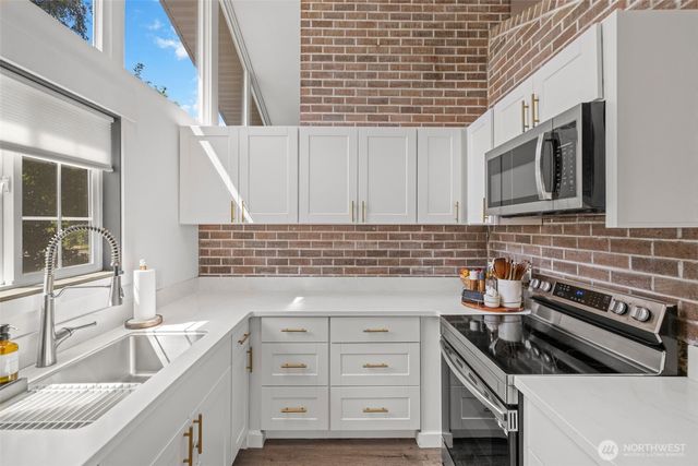 284 S 2nd Street, Buckley, WA 98321