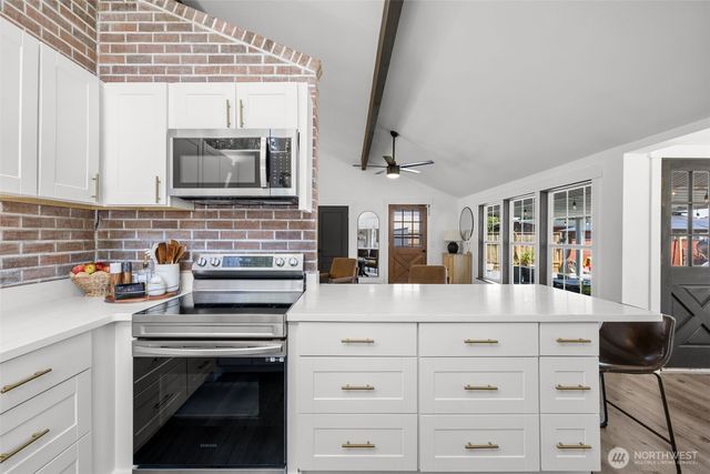 284 S 2nd Street, Buckley, WA 98321