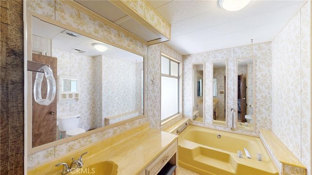 18601 Newland 15, Huntington Beach, CA 92646