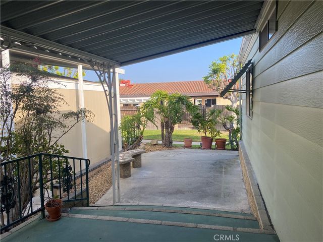 18601 Newland 15, Huntington Beach, CA 92646
