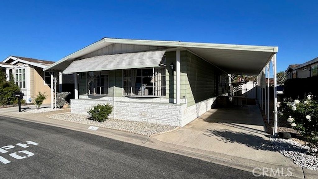 18601 Newland 15, Huntington Beach, CA 92646
