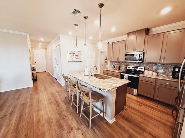7911 Libretto LN, Austin, TX 78744