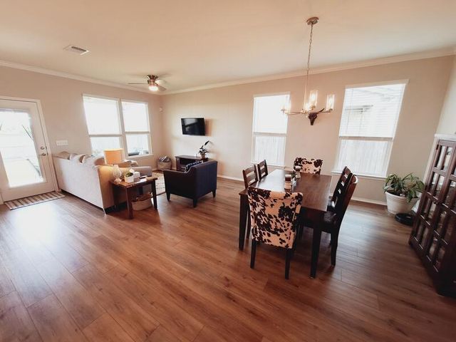 7911 Libretto LN, Austin, TX 78744