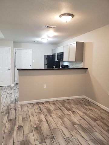 306-308 Old Timers Road, Orange, TX 77630