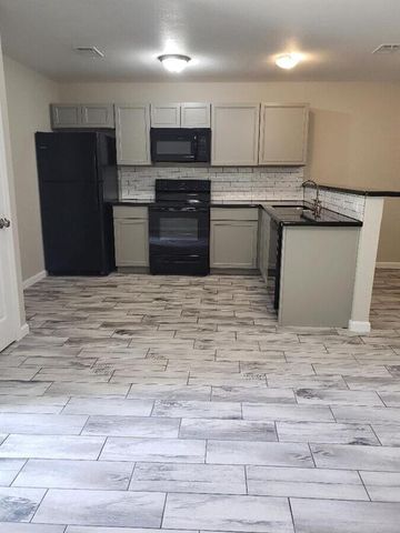 306-308 Old Timers Road, Orange, TX 77630