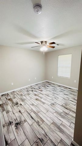 306-308 Old Timers Road, Orange, TX 77630