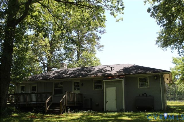 10008 Dakins Dr, North Chesterfield, VA 23236