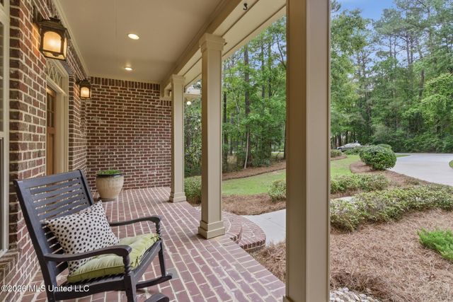 97 Crystal Creek, Hattiesburg, MS 39402
