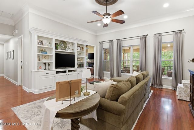 97 Crystal Creek, Hattiesburg, MS 39402